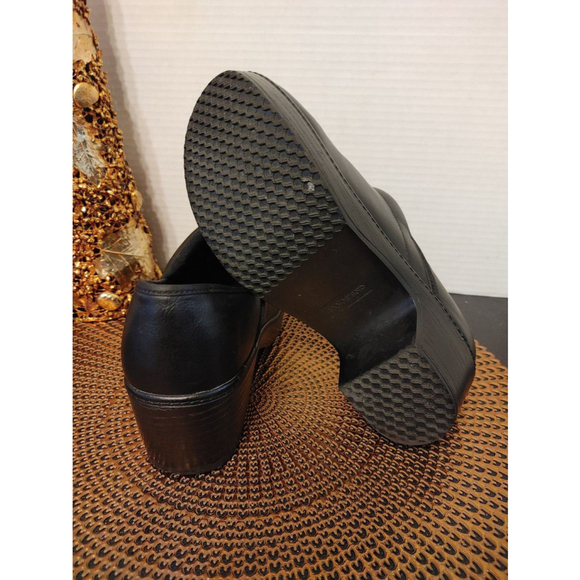 Lands' End Professional Clogs Size 8D - Picture 5 of 6